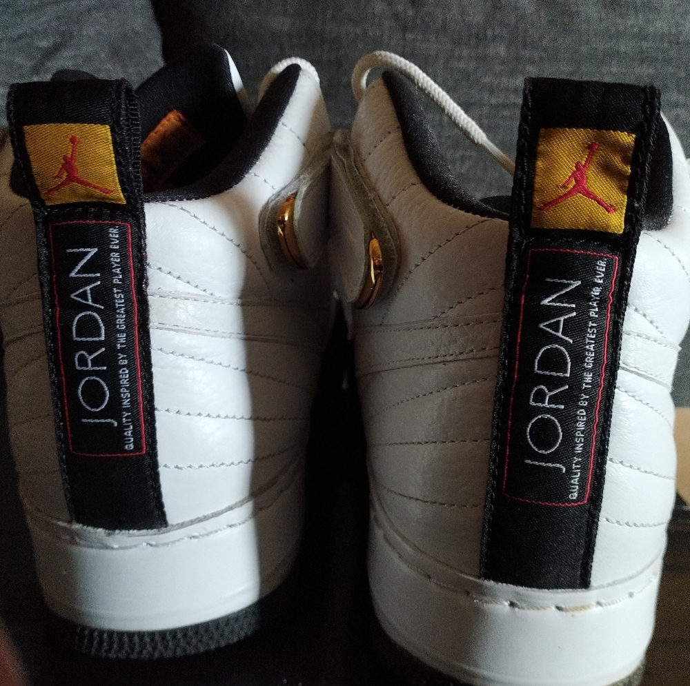 Jordan Size 10.5 White and Gold - Picture 2 of 4